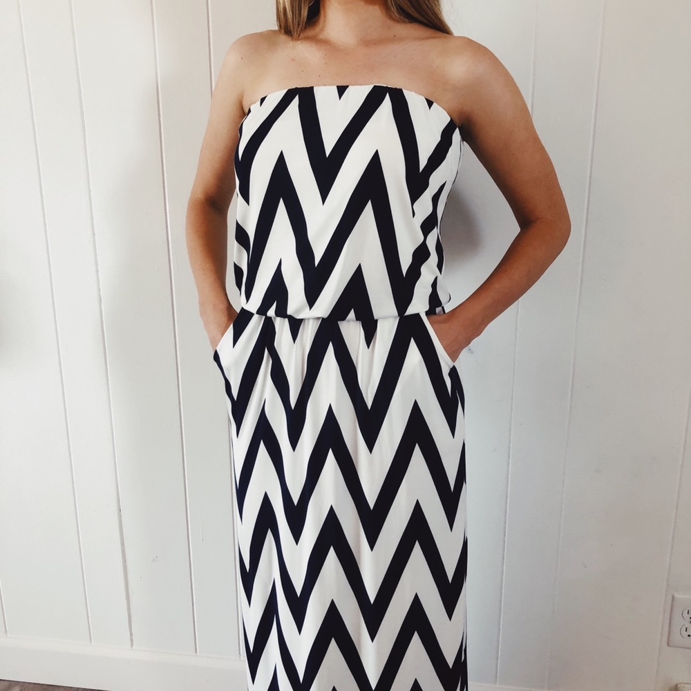 Chevron Strapless Maxi with Pockets!